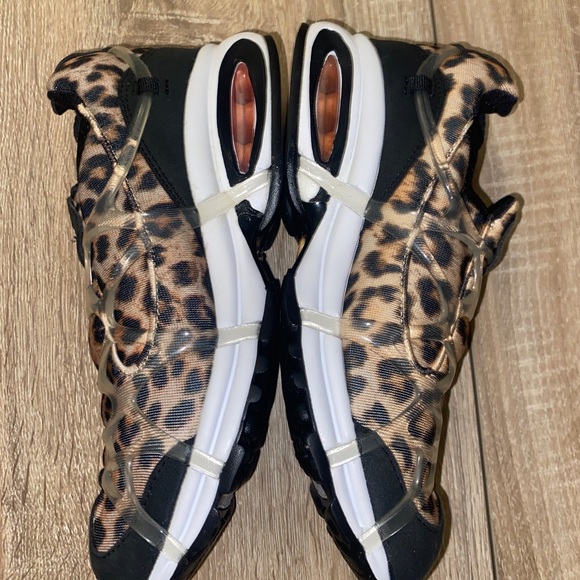 Nike Air Kukini SE Leopard (Black/Kumquat/White) Sneakers - Size 6 - Picture 5 of 8